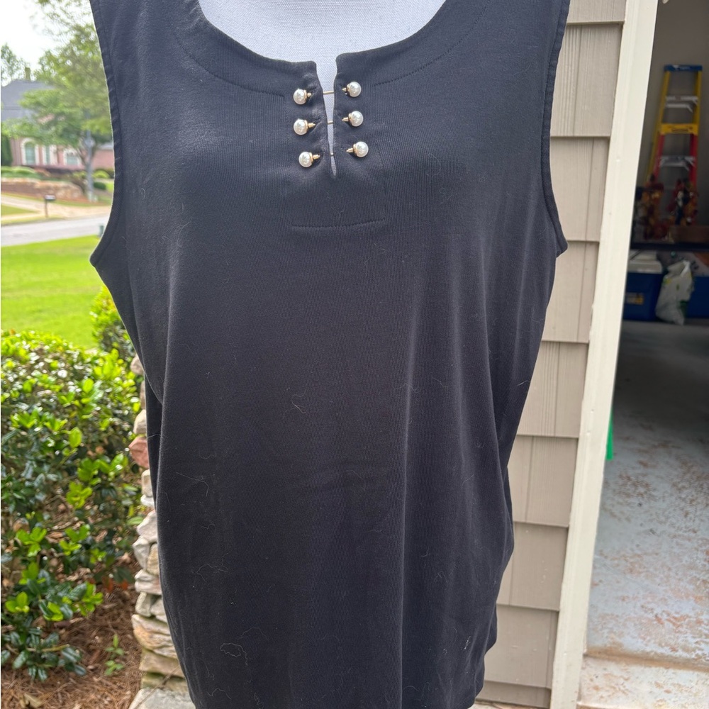 Black Sleeveless Top